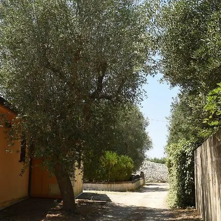 Lu Tiralettu 2 Corigliano dʼOtranto